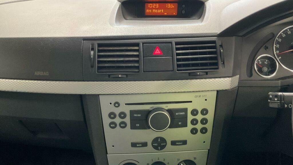 Vauxhall Meriva Mpv Red #13