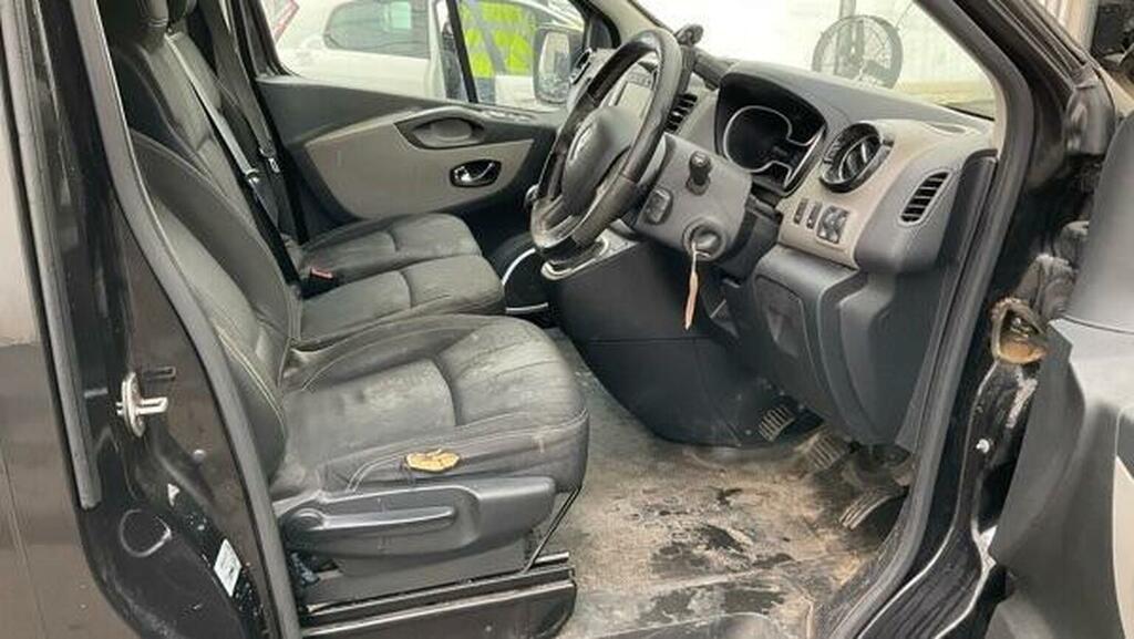Renault Trafic Panel Van 1.6 Dci Energy 27 Sport Nav Swb Standard LD17WUR Black #5