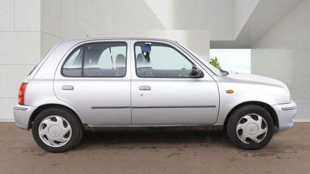 Nissan Micra Hatchback 1.0 16V S Cvt 2000X Silver #3