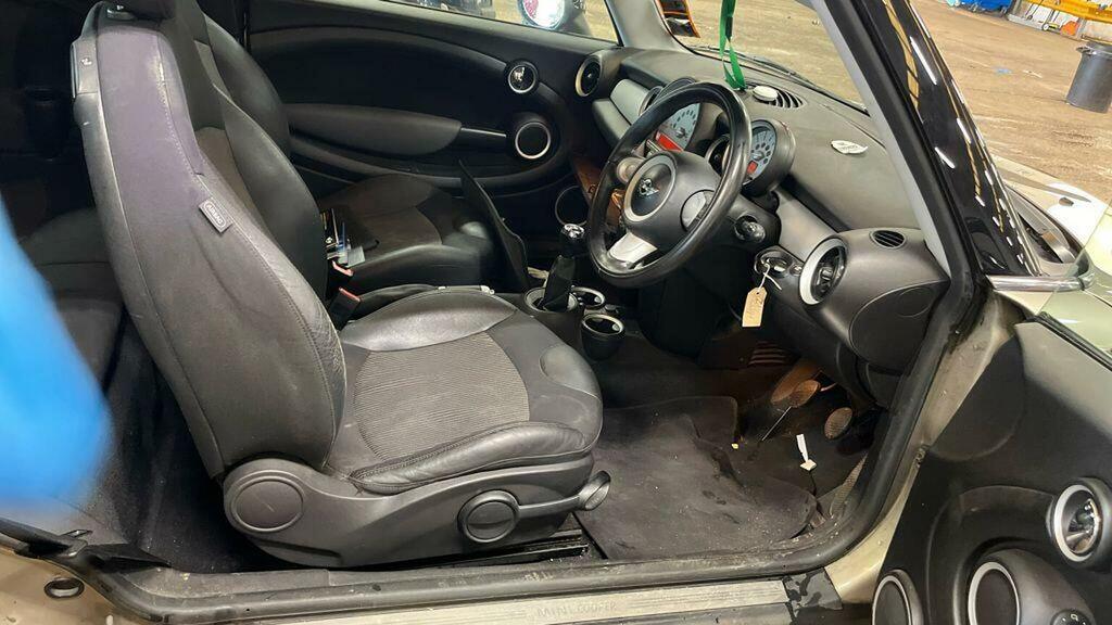 Mini Clubman 1.6 Cooper Euro 4 Silver #12