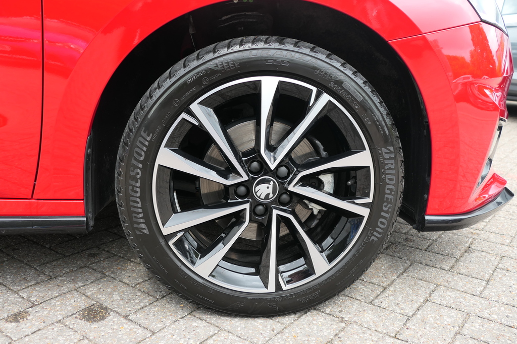 Skoda Fabia 1.5 Tsi 150 Monte Carlo Edition Dsg 150 Ps KM75GNY Red #5