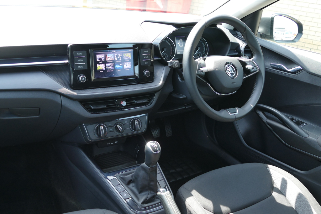 Skoda Fabia 1.0 Mpi 80 Se Comfort 80 Ps PN23XDM Grey #2