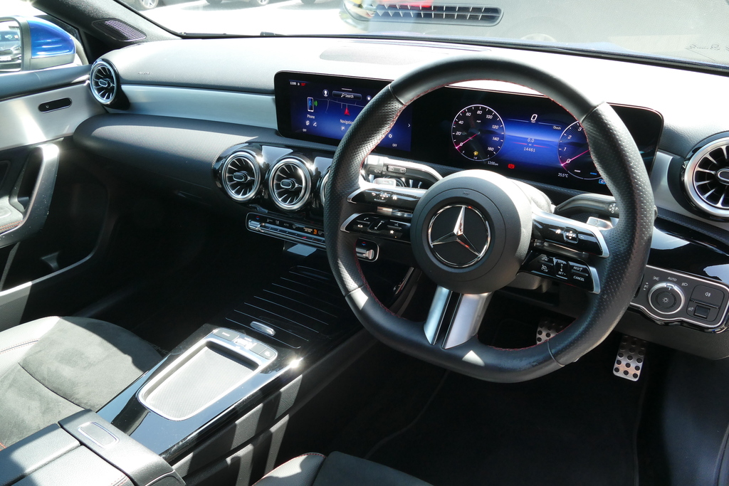 Mercedes-Benz A Class A180 Amg Line Premium 136 Ps PO24UMM Blue #6