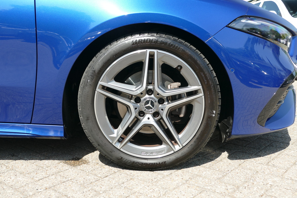 Mercedes-Benz A Class A180 Amg Line Premium 136 Ps PO24UMM Blue #5
