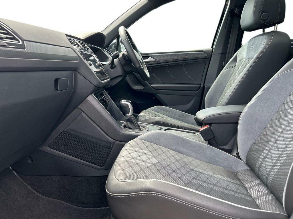 Volkswagen Tiguan 1.5 Tsi Black Edition Dsg Euro 6 Ss CV24PXZ Black #3