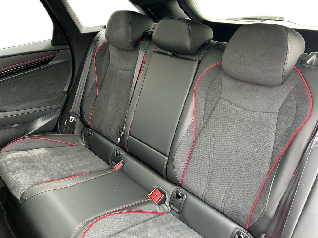 Volkswagen ID.7 Gtx 86Kwh Plus Tourer 4Motion CF75NYC Red #4