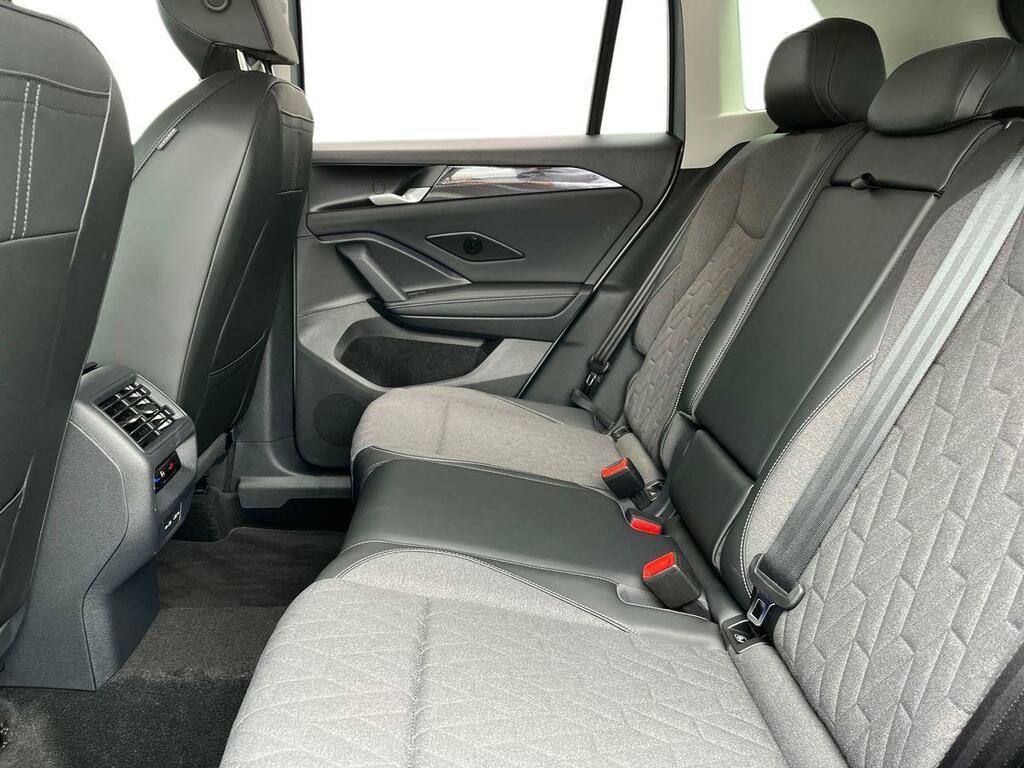 Volkswagen Tiguan 1.5 Etsi Mhev Match Dsg Euro 6 Ss CP75GEJ Silver #4