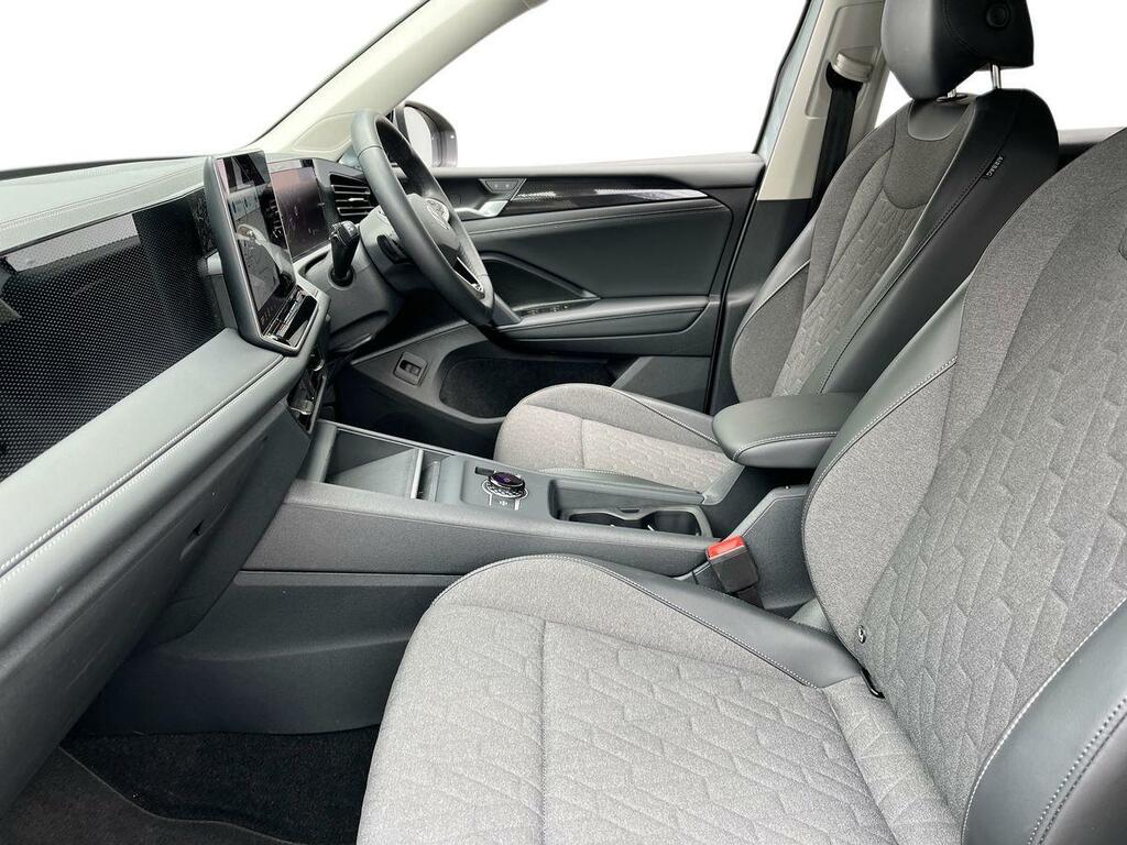 Volkswagen Tiguan 1.5 Etsi Mhev Match Dsg Euro 6 Ss CP75GEJ Silver #3