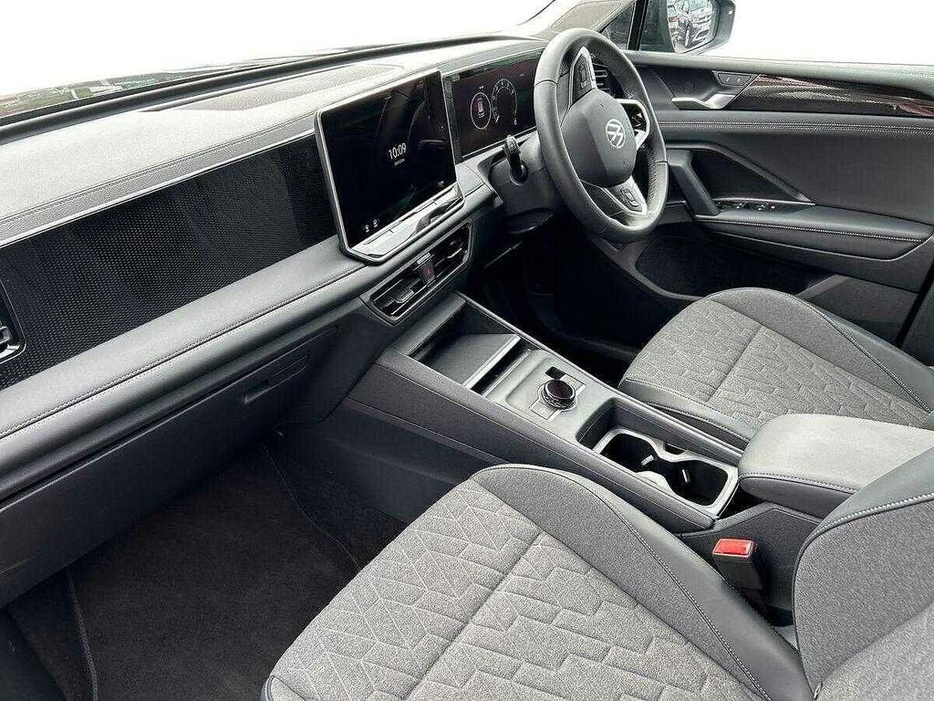 Volkswagen Tiguan 1.5 Etsi Mhev Match Dsg Euro 6 Ss CA75URR Black #2