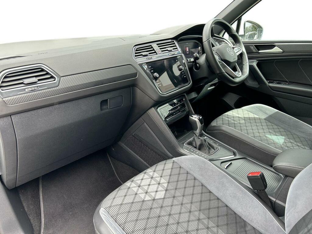 Volkswagen Tiguan 1.5 Tsi R-line Edition Dsg Euro 6 Ss CK24SXL White #3
