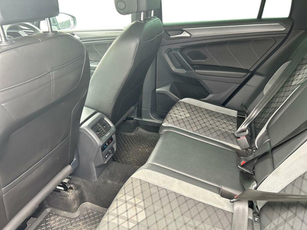 Volkswagen Tiguan 2.0 Tdi R-line Dsg 4Motion Euro 6 Ss CV22NKM Grey #4