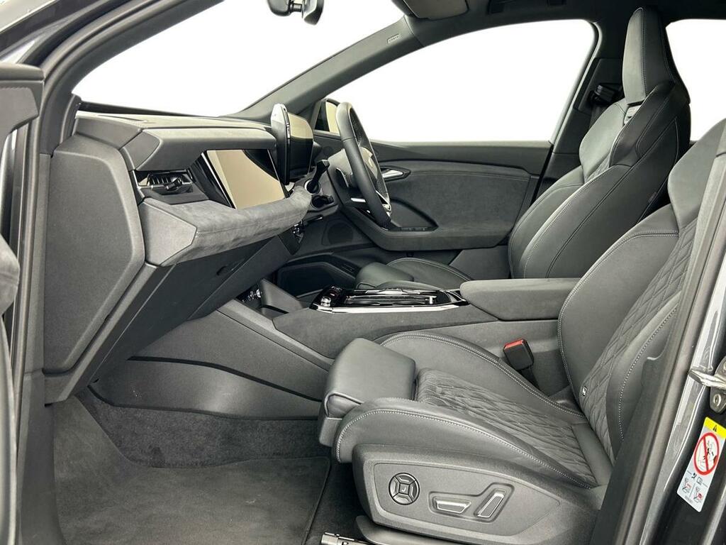 Audi Q6 E-Tron 100Kwh Performance Edition 1 CU25OFR Grey #3