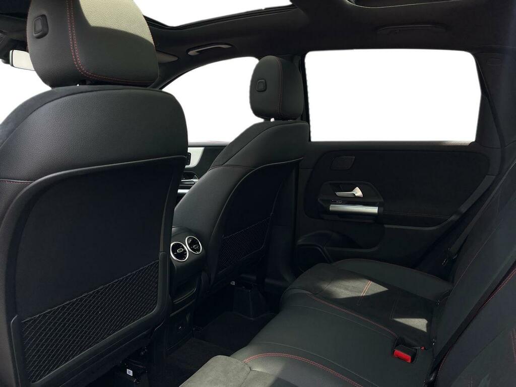Mercedes-Benz B Class 1.3 B200h Mhev Amg Line Premium Plus 7G-dct Euro Black #4