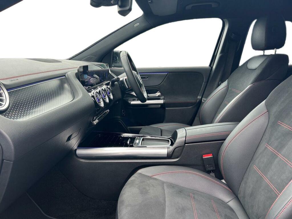 Mercedes-Benz EQA Eqa 250 70.5Kwh Amg Line Executive Black #3