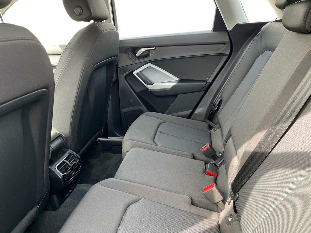 Audi Q3 1.5 Tfsi Cod 35 Technik Euro 6 Ss CP22BCY Black #4