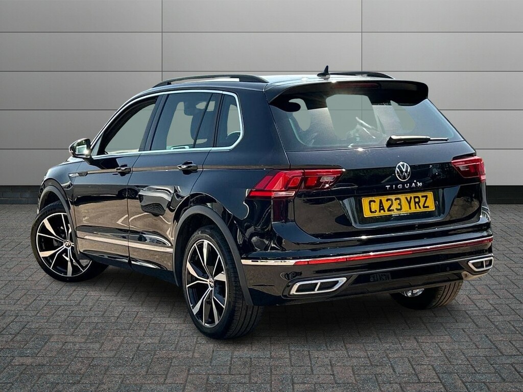 Volkswagen Tiguan 1.5 Tsi R-line Dsg Euro 6 Ss CA23YRZ Black #2