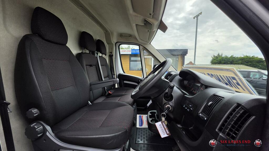 Citroen Relay 2.2 Bluehdi 35 Enterprise Edition Panel Van Di YD72ZPN White #2