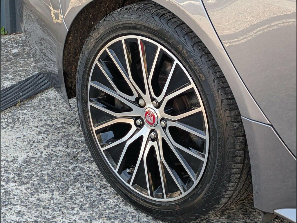 Jaguar XE 2.0 P250i R-dynamic S Euro 6 Ss LO11UNC Grey #4