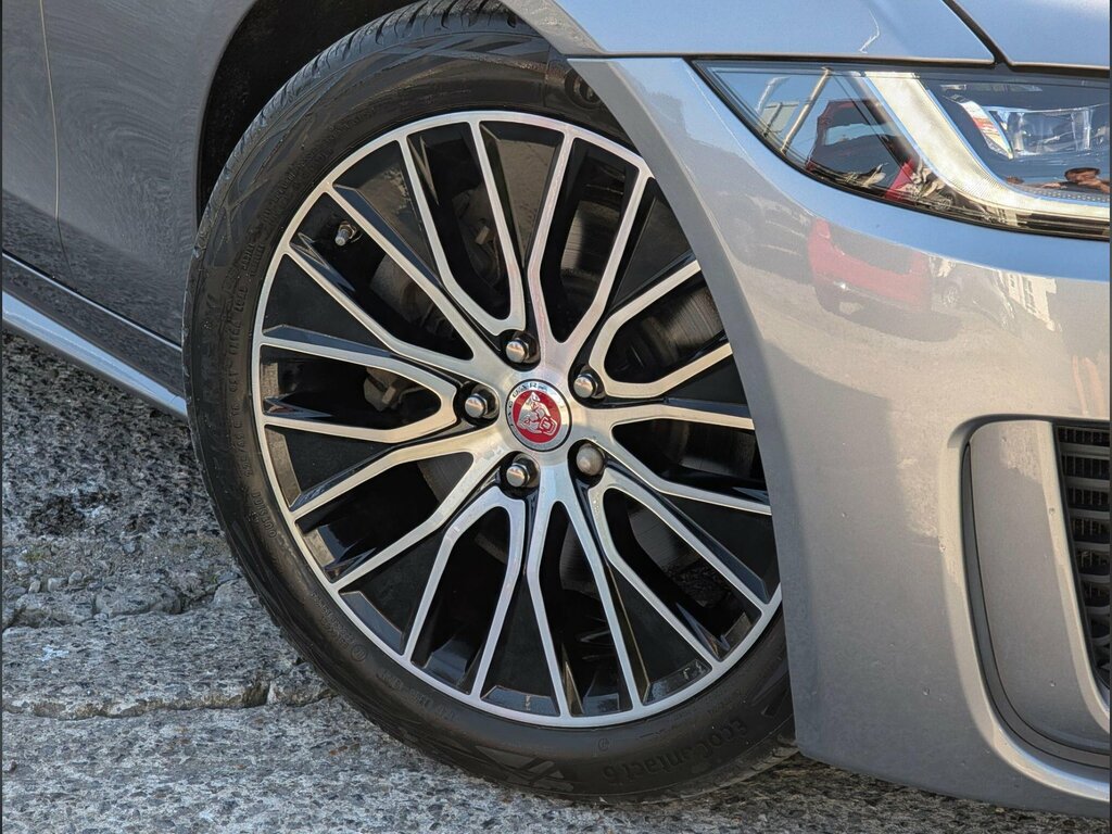 Jaguar XE 2.0 P250i R-dynamic S Euro 6 Ss LO11UNC Grey #3