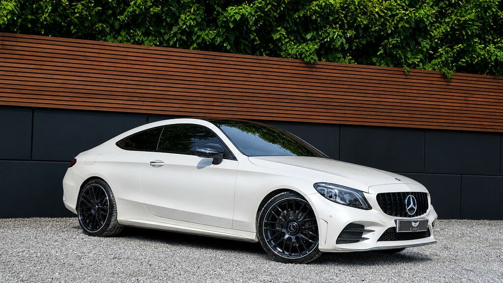 Mercedes-Benz C Class 2019 1.5 C200 Mhev Amg Line Premium Plus Coupe 2 EJ19UBG White #4