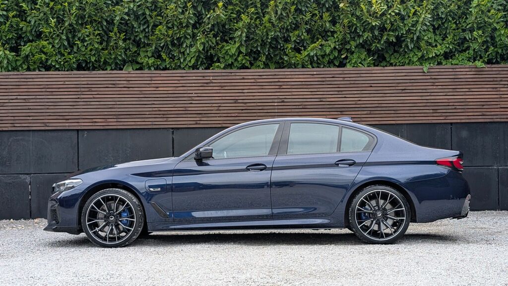 BMW 5 Series 2022 2.0 530E 12Kwh M Sport Saloon Plug PK22VPT Blue #5