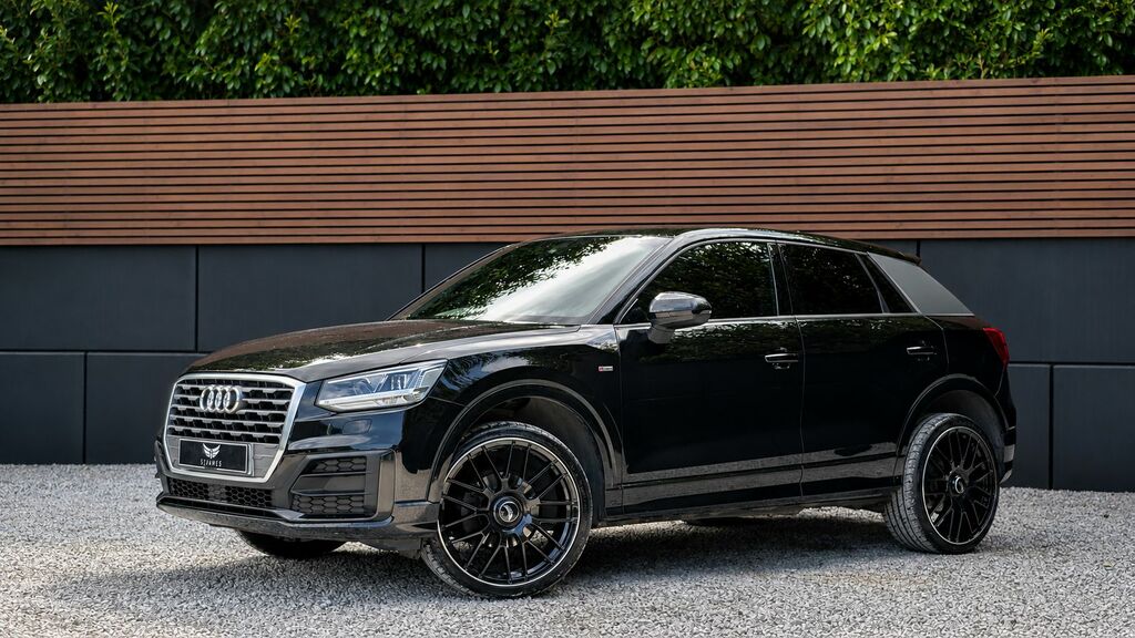 Audi Q2 2020 1.5 Tfsi Cod 35 S Line Suv S Troni YX70YFB Black #2