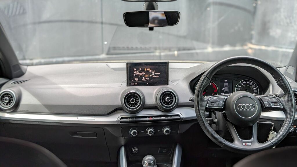 Audi Q2 2020 1.5 Tfsi Cod 35 S Line Suv S Troni YX70YFB Black #6
