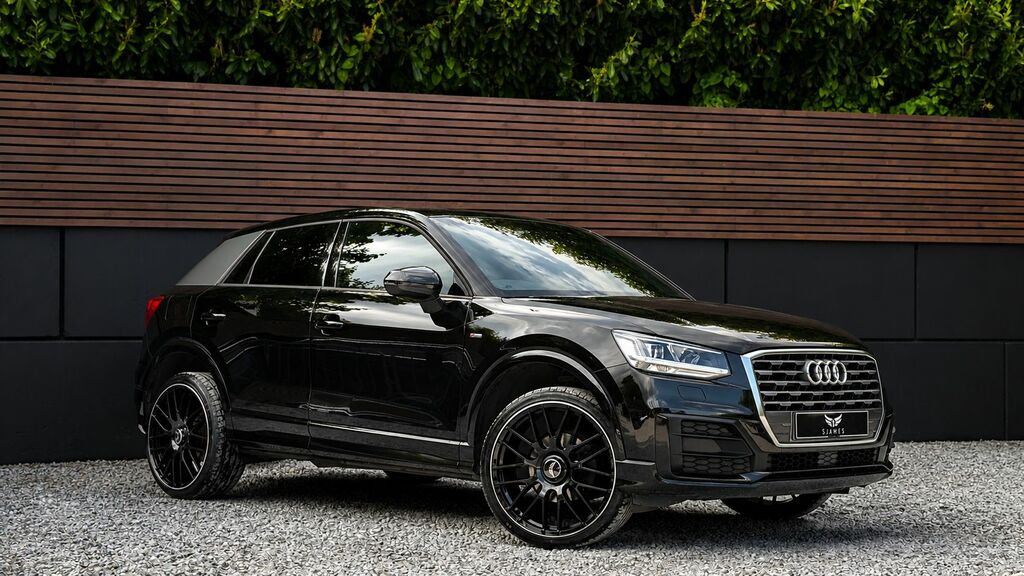 Audi Q2 2020 1.5 Tfsi Cod 35 S Line Suv S Troni YX70YFB Black #4