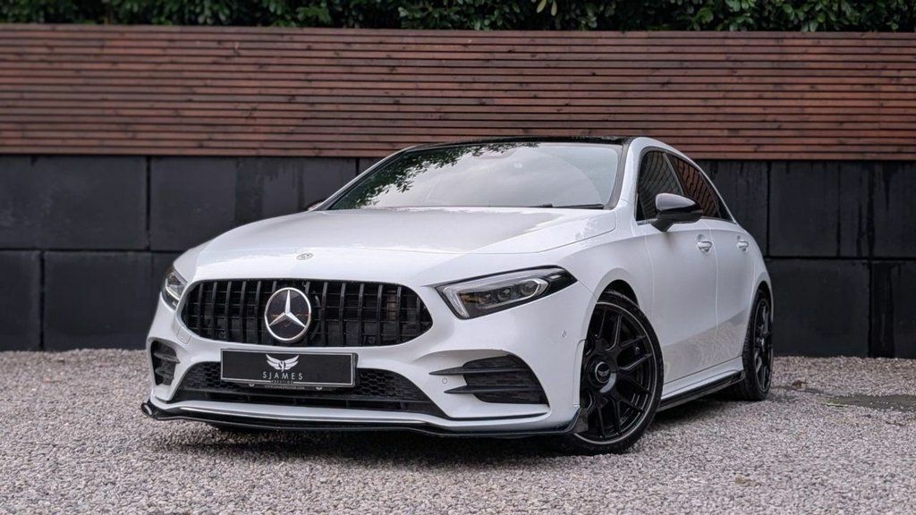 Mercedes-Benz A Class 2022 1.3 A180 Amg Line Edition Executive Hatchba White