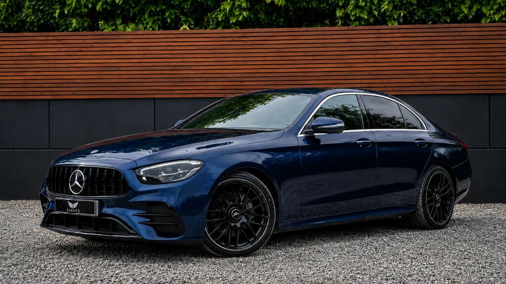 Mercedes-Benz E Class 2023 2.0 E220dh Mhev Amg Line Premium Saloon KW72FNR Blue #2