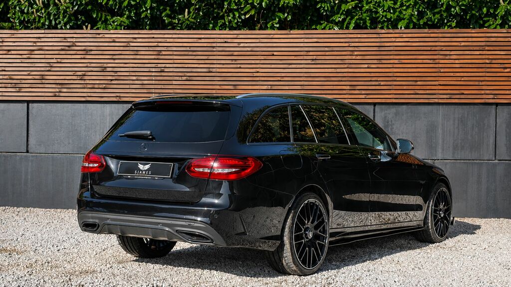Mercedes-Benz C Class 2020 2.0 C300de 13.5Kwh Amg Line Edition Premium Black #3