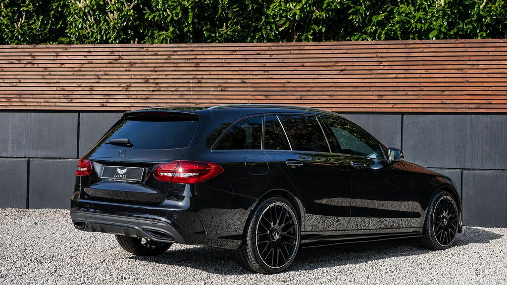 Mercedes-Benz C Class 2020 2.0 C300de 13.5Kwh Amg Line Edition Premium Black #4