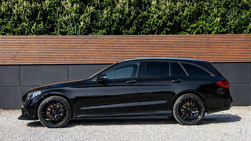 Mercedes-Benz C Class 2020 2.0 C300de 13.5Kwh Amg Line Edition Premium Black #2