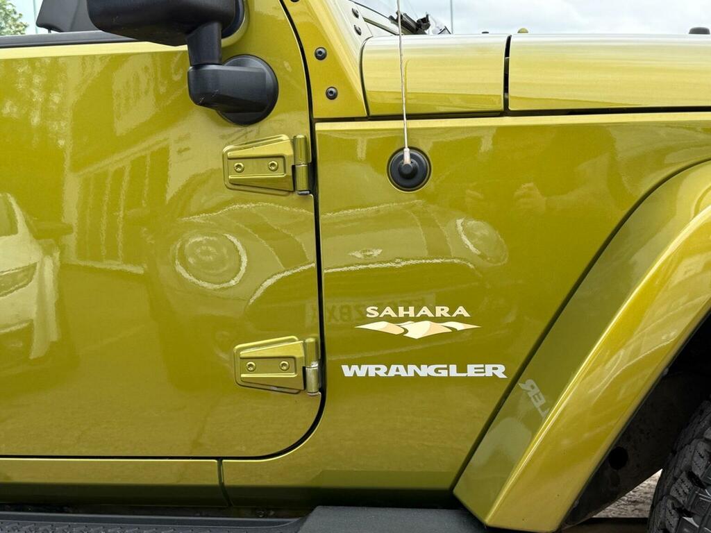 Jeep Wrangler 2.8 Crd Sahara Soft Top 4X4 Black #12