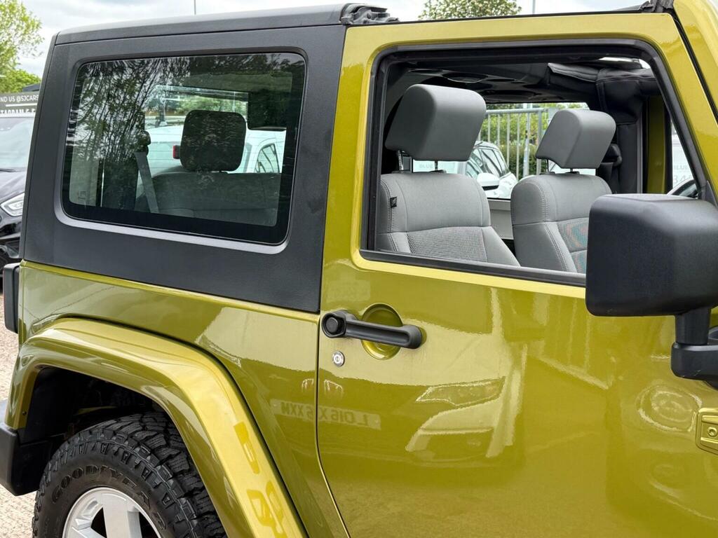 Jeep Wrangler 2.8 Crd Sahara Soft Top 4X4 Black #11