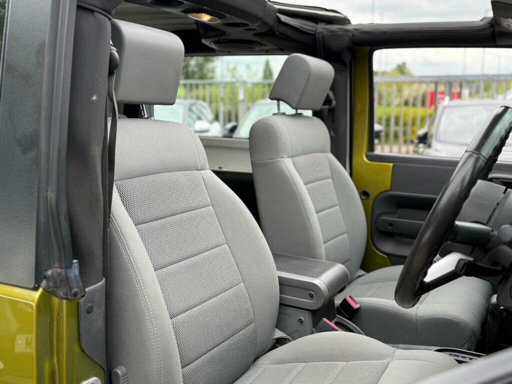Jeep Wrangler 2.8 Crd Sahara Soft Top 4X4 Black #16