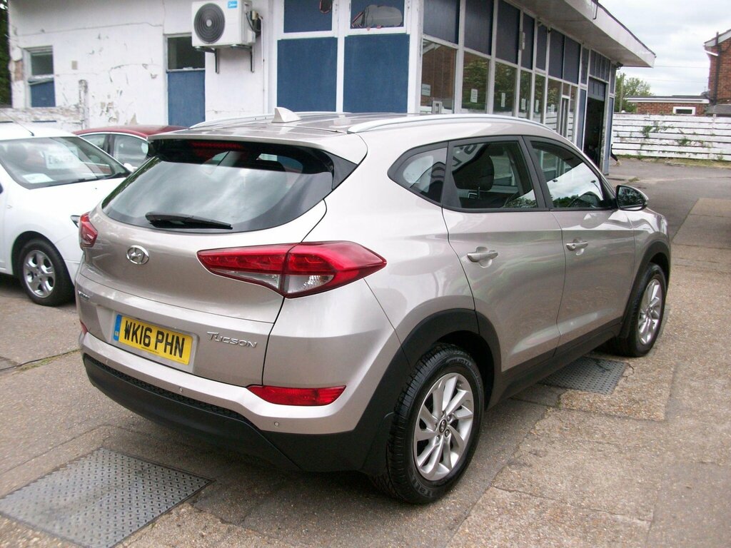 Hyundai Tucson 1.7 Crdi Blue Drive Se Nav Euro 6 Ss WK16PHN Beige #5