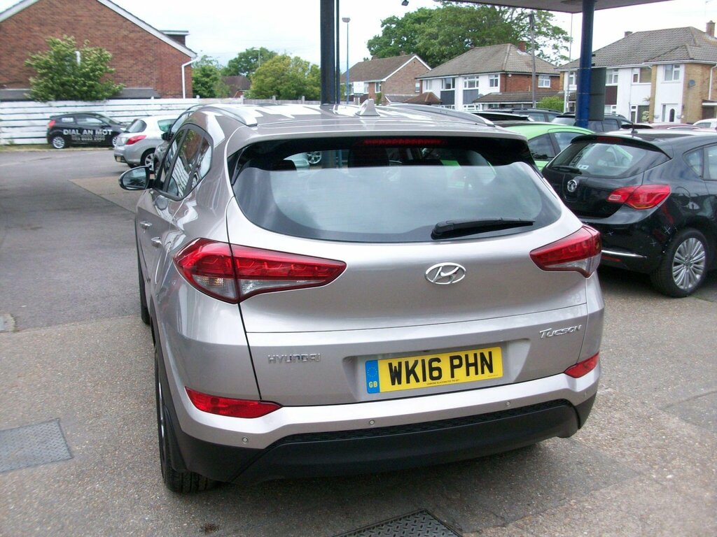 Hyundai Tucson 1.7 Crdi Blue Drive Se Nav Euro 6 Ss WK16PHN Beige #4