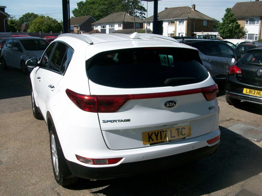 Kia Sportage 1.7 Crdi 2 Euro 6 Ss KY17LTC White #4
