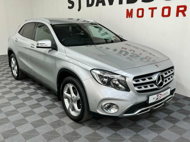 Mercedes-Benz GLA Class 2018 2.1 Gla200d Sport Executive Suv CSZ1132 Silver #2