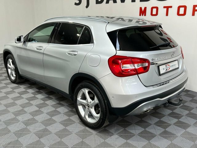 Mercedes-Benz GLA Class 2018 2.1 Gla200d Sport Executive Suv CSZ1132 Silver #6