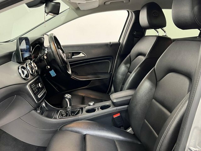 Mercedes-Benz GLA Class 2018 2.1 Gla200d Sport Executive Suv CSZ1132 Silver #5