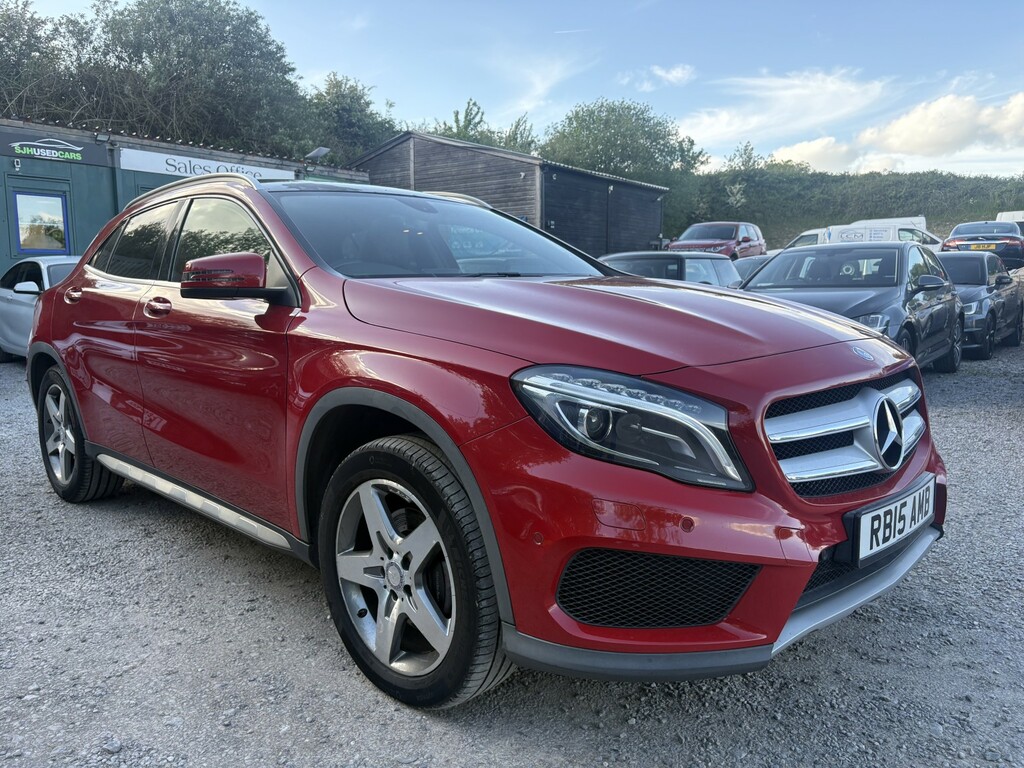 Mercedes-Benz GLA Class Suv 2.0 Gla250 Amg Line 201515 Red