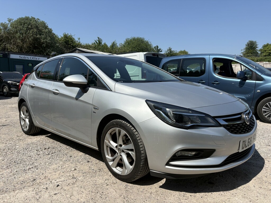 Vauxhall Astra Hatchback 1.0 I Turbo Ecotec Sri Nav 201868 Silver