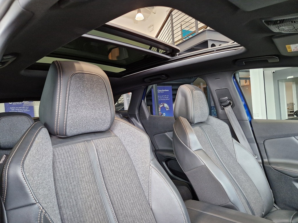 Peugeot 3008 Bluehdi Gt Line Premium YE69UBB Blue #5