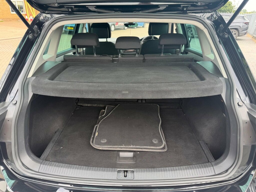Volkswagen Tiguan 1.5 Tsi Evo Match Euro 6 Ss BG19UOE Black #6