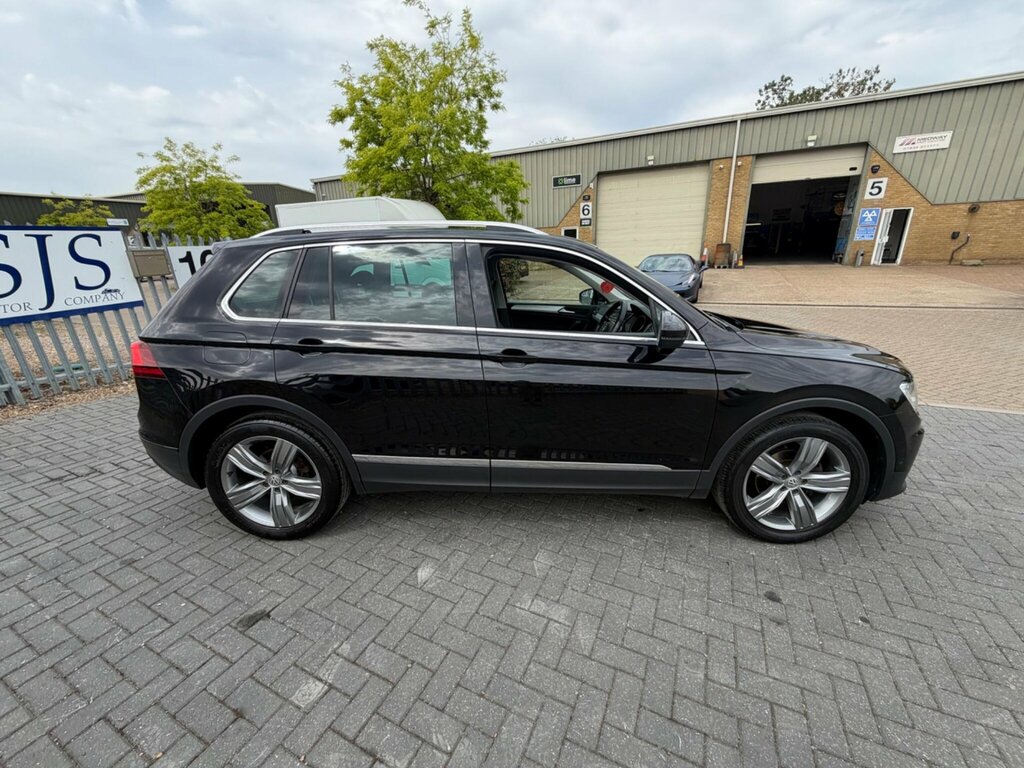 Volkswagen Tiguan 1.5 Tsi Evo Match Euro 6 Ss BG19UOE Black #2