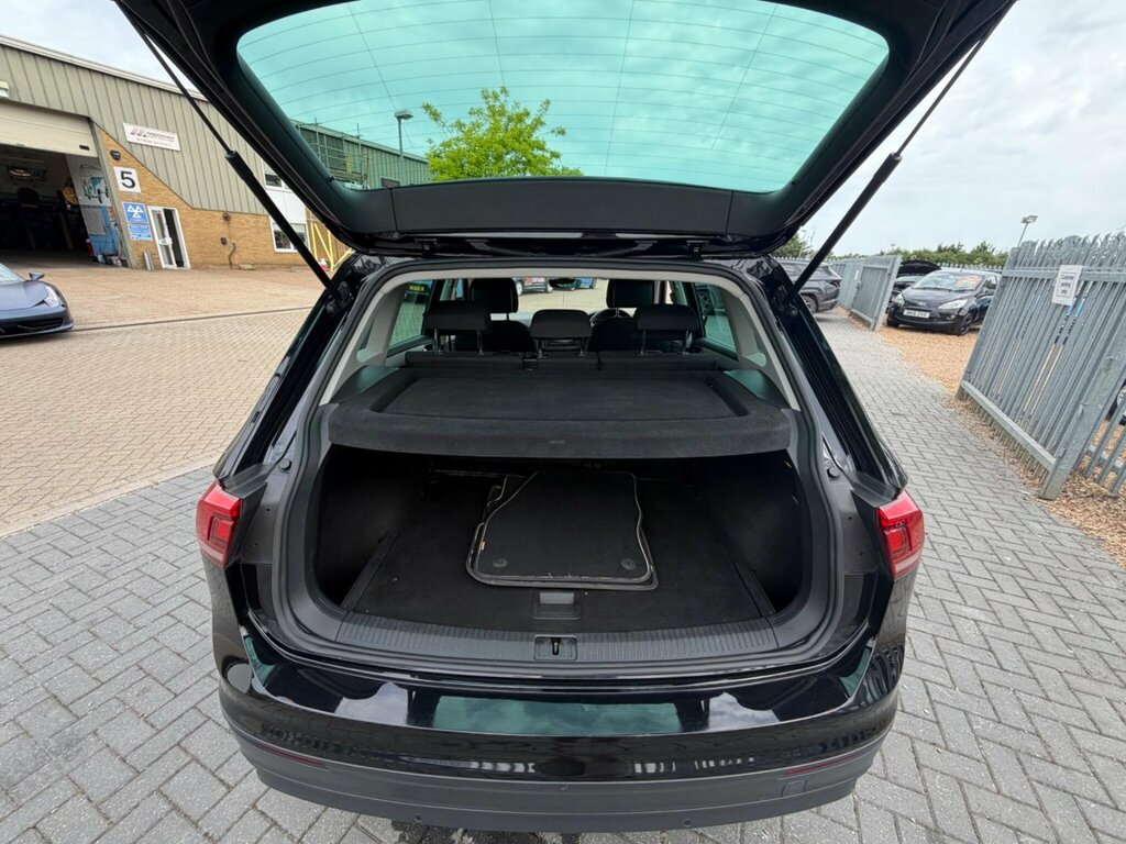 Volkswagen Tiguan 1.5 Tsi Evo Match Euro 6 Ss BG19UOE Black #5