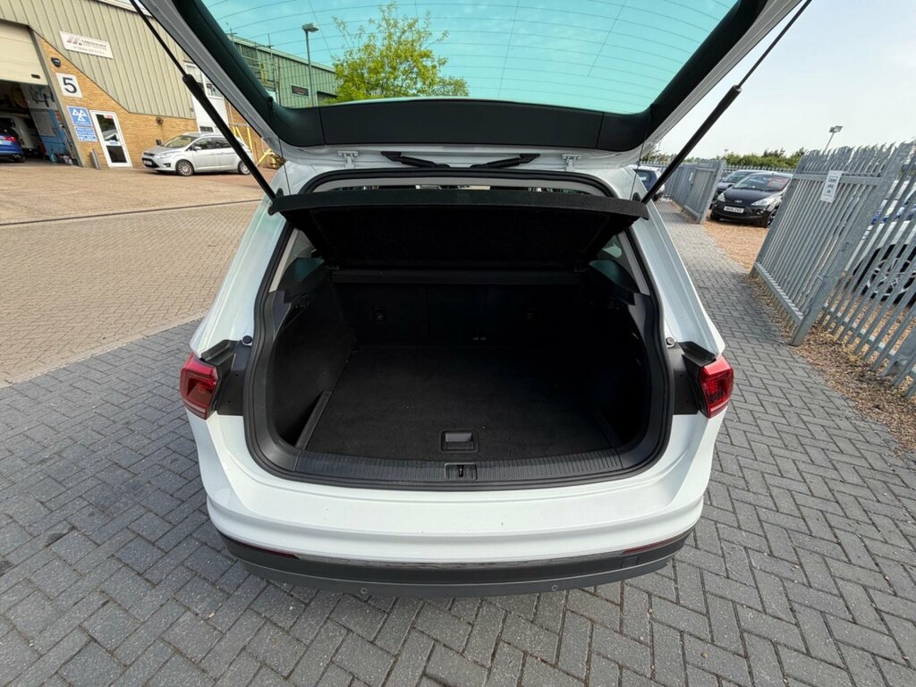 Volkswagen Tiguan 2.0 Tdi Bluemotion Tech Sel Euro 6 Ss DH66HFT White #5