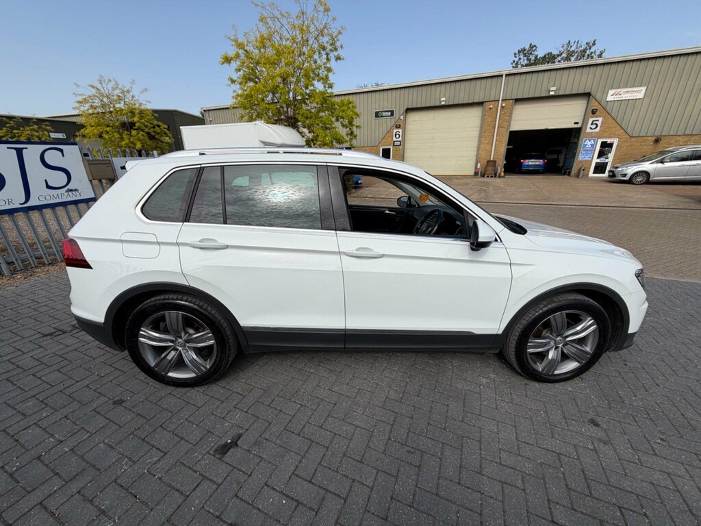 Volkswagen Tiguan 2.0 Tdi Bluemotion Tech Sel Euro 6 Ss DH66HFT White #2
